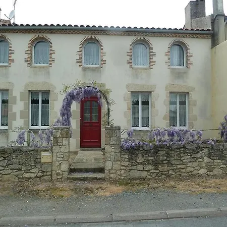 De La Sevre Saint-Amand-sur-Sevre